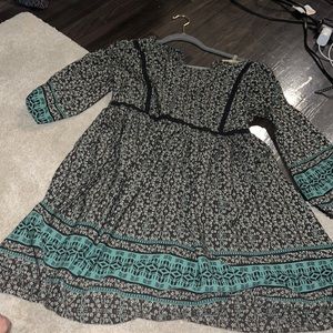 Francesca’s, size medium, never worn
